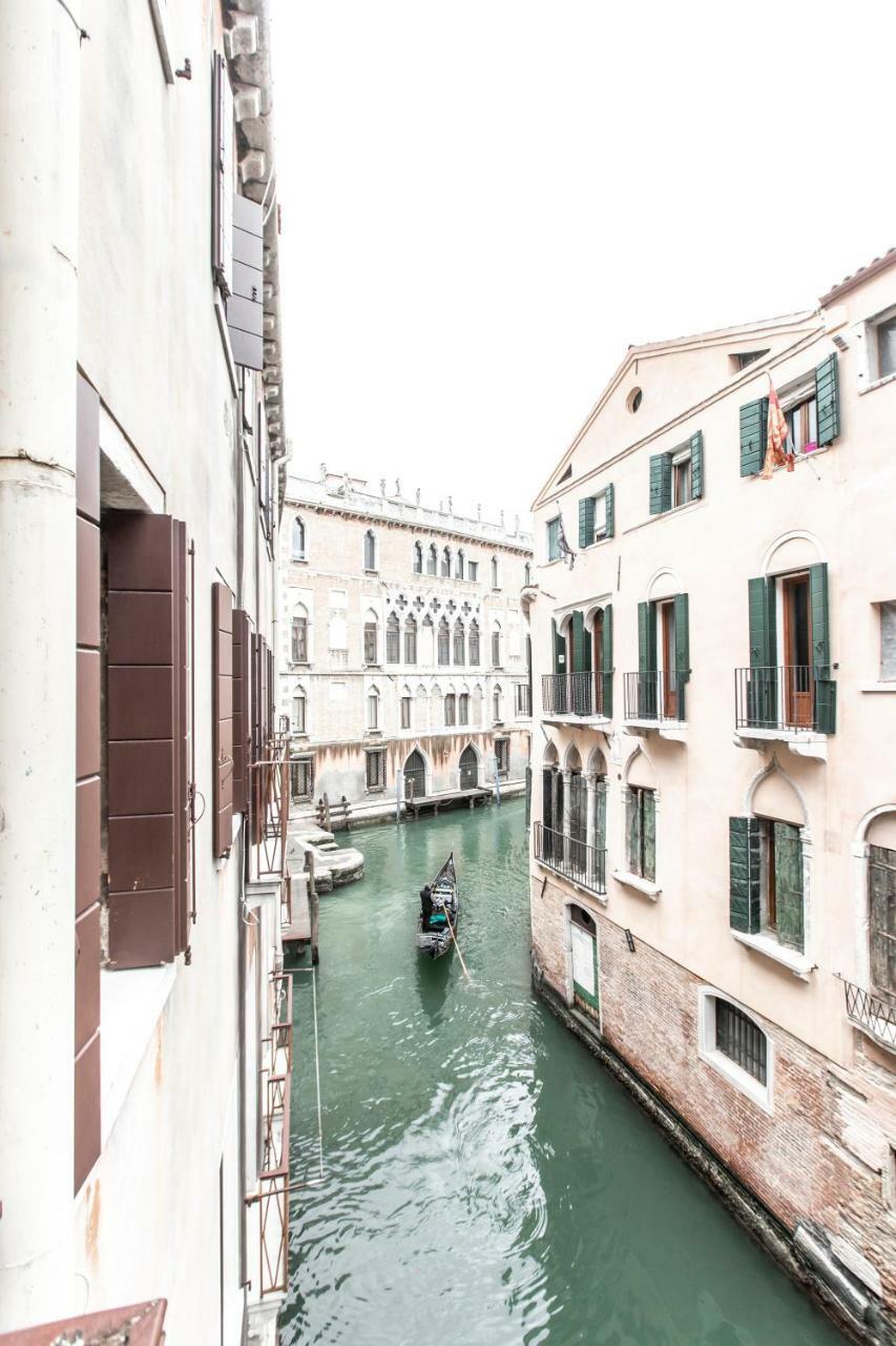 Rialto Canal View Deluxe R&R Apartment เวนิส ภายนอก รูปภาพ